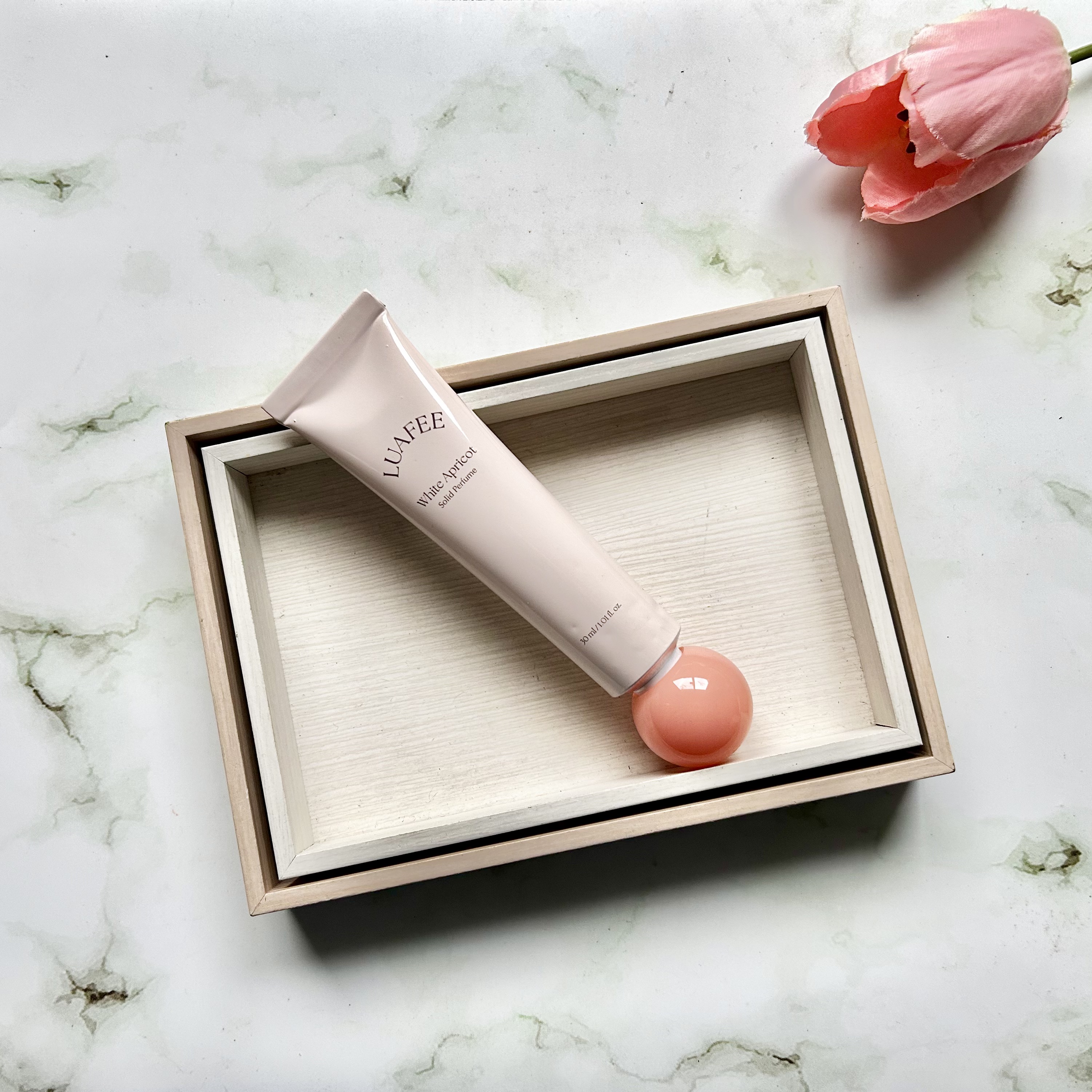 ソリッド パフューム ホワイトアプリコット/LUAFEE/練り香水を使ったクチコミ（1枚目）