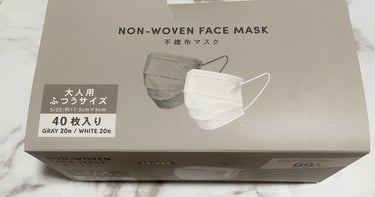 3COINS NON-WOVEN FACE MASKのクチコミ「✾使い切り！

☆ 大人用ふつうサイズ

☆SIZE：約17.5cm✕9cm

☆40枚入り　.....」（2枚目）