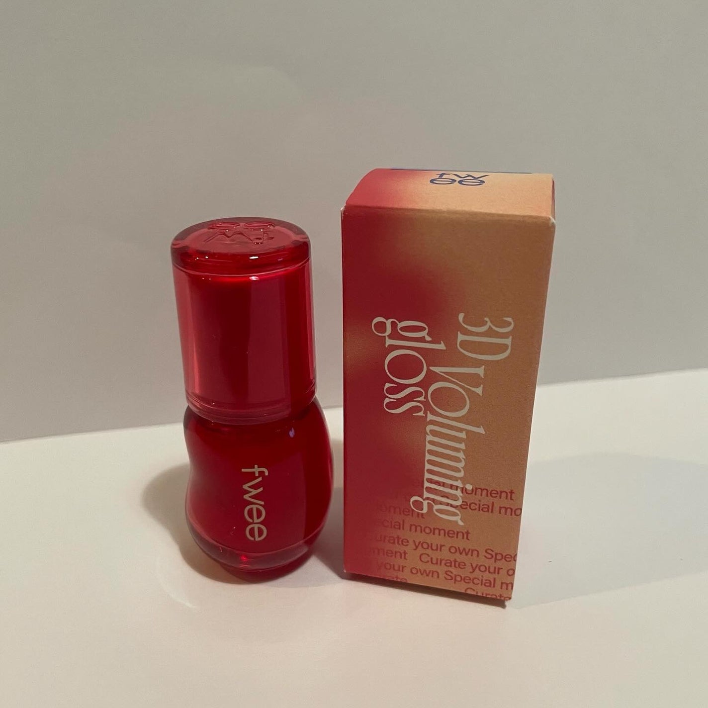 フィー 3Dボリューミンググロス/fwee/リップグロスを使ったクチコミ(2枚目)