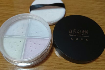 UR GLAM LUXE 4 COLORS FACE POWDER/U R GLAM/ルースパウダーを使ったクチコミ(1枚目)