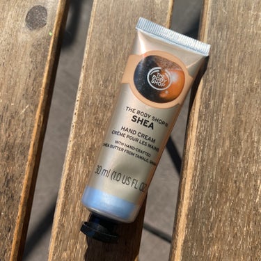 THE BODY SHOP ハンドクリーム シアのクチコミ「THE BODY SHOP  ハンドクリーム シア  30ml

大好きなシア❣️
こちらは、.....」（1枚目）