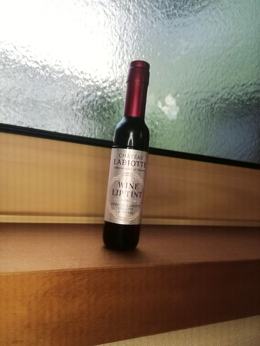 colorful_perfume_lrjx on LIPS 「ワインリップティントは、とてもはっしょくよくて、くちびるのうち..」(1枚目)