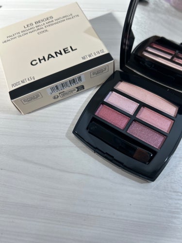 CHANEL
レ ベージュ パレット ルガール
クール ドゥ シャネル 8,800円

シャネルの新色。
定番の新色なので1月で一時欠品。
再入荷したタイミングで店舗で購入できた。

ブルベよりのカラー