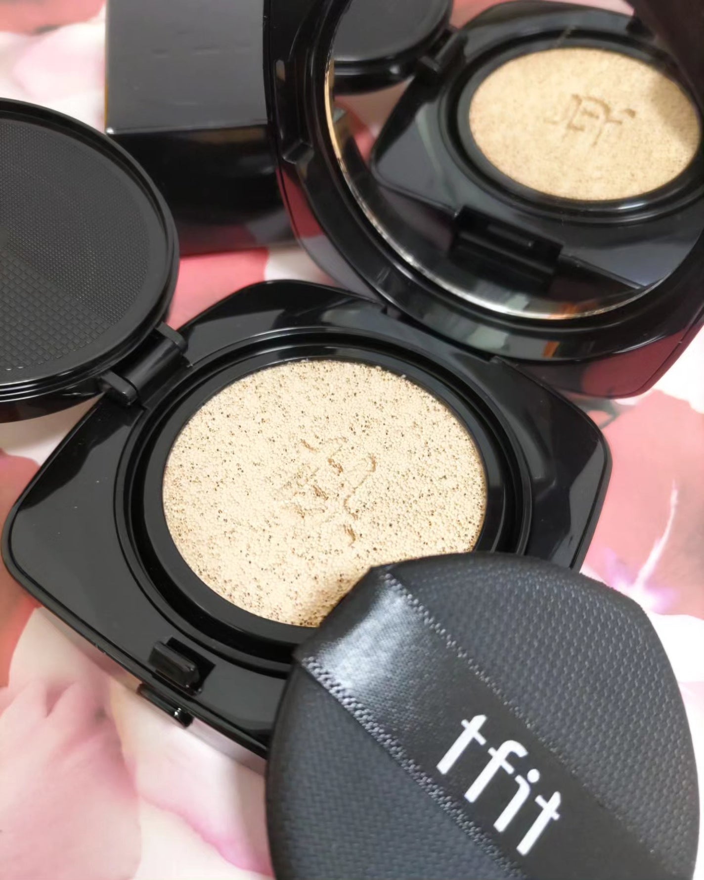 レイヤリングフィット グロークッションEX/TFIT/クッションファンデーションを使ったクチコミ(2枚目)