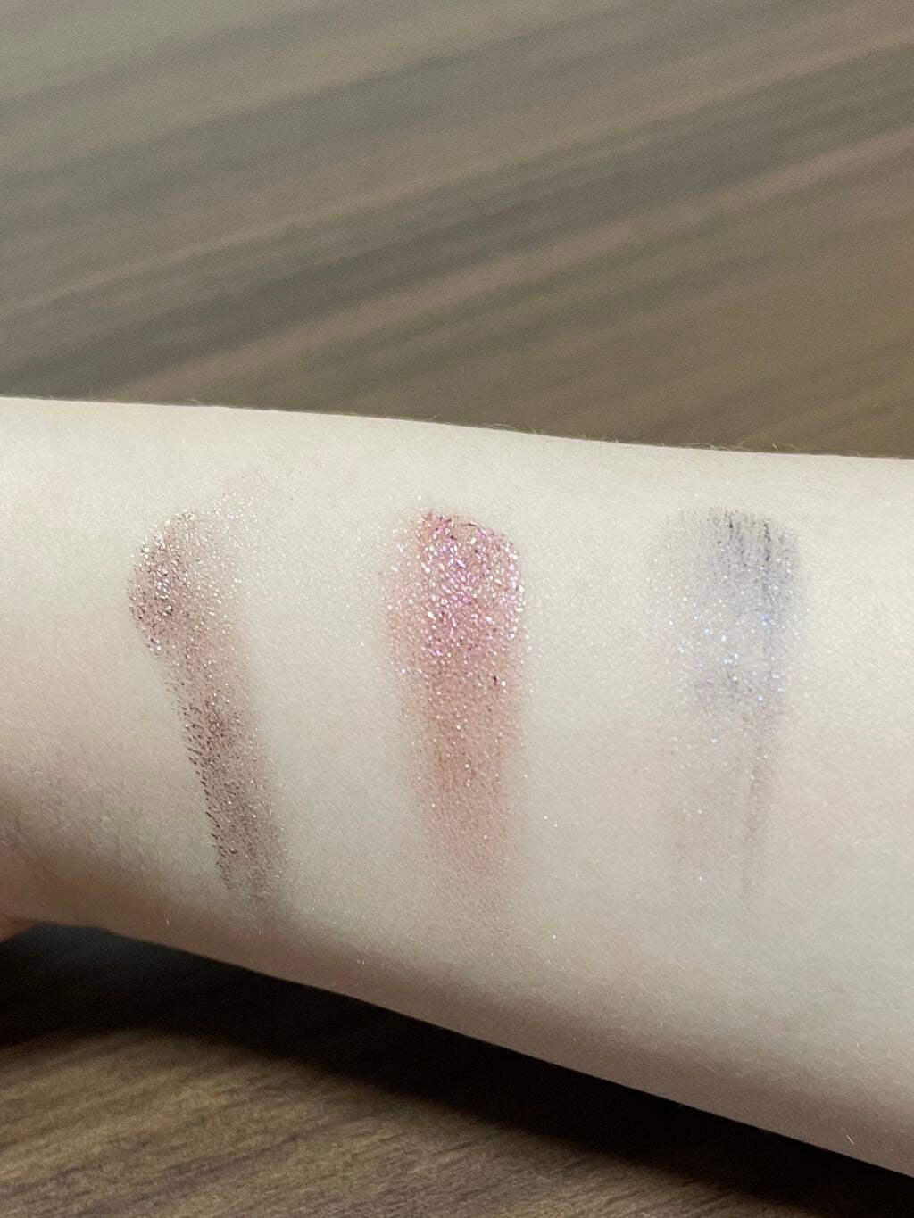 たろすちゃん on LIPS 「コスメデコルテアイグロウジェム左からBR383(前と被った💦)..」(1枚目)