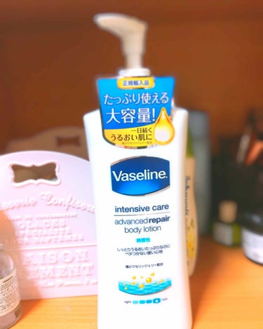 こちら、ヴァセリンアドバンスドリペアのボディローションの400㍉タイプです。
かなりの大容量٩( *˙0˙*)۶
なかなか減りません。

イオンモールでたまたま見かけて購入致しました。
今年の冬は雨がな