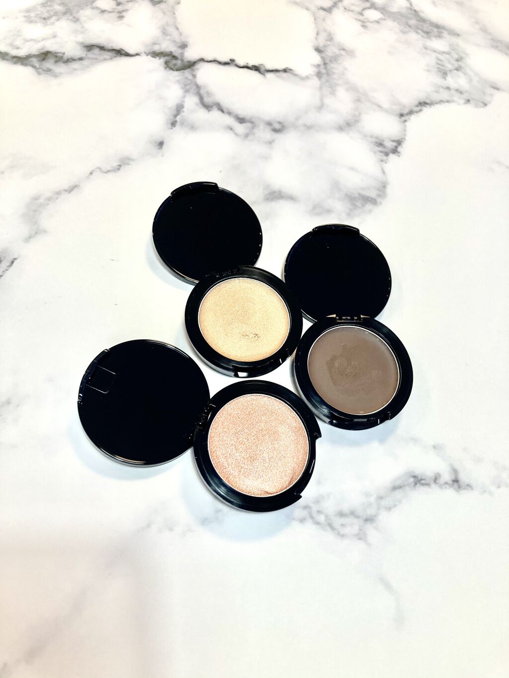 24 ミネラルクリームシャドー 03 シャイニーピンク/24h cosme/ジェル・クリームアイシャドウを使ったクチコミ（1枚目）