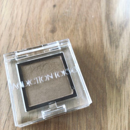 アディクション ザ アイシャドウ マット 002M Thousand Feathers/ADDICTION/単色アイシャドウを使ったクチコミ(2枚目)