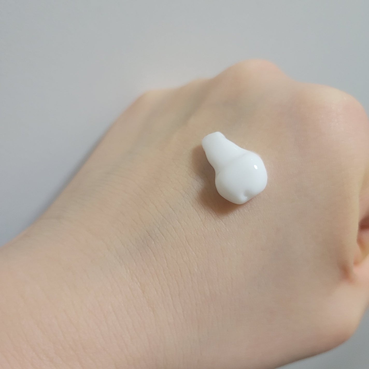 バイブラント ラディアンス アロマミルク/ジョンソンボディケア/ボディミルクを使ったクチコミ(2枚目)