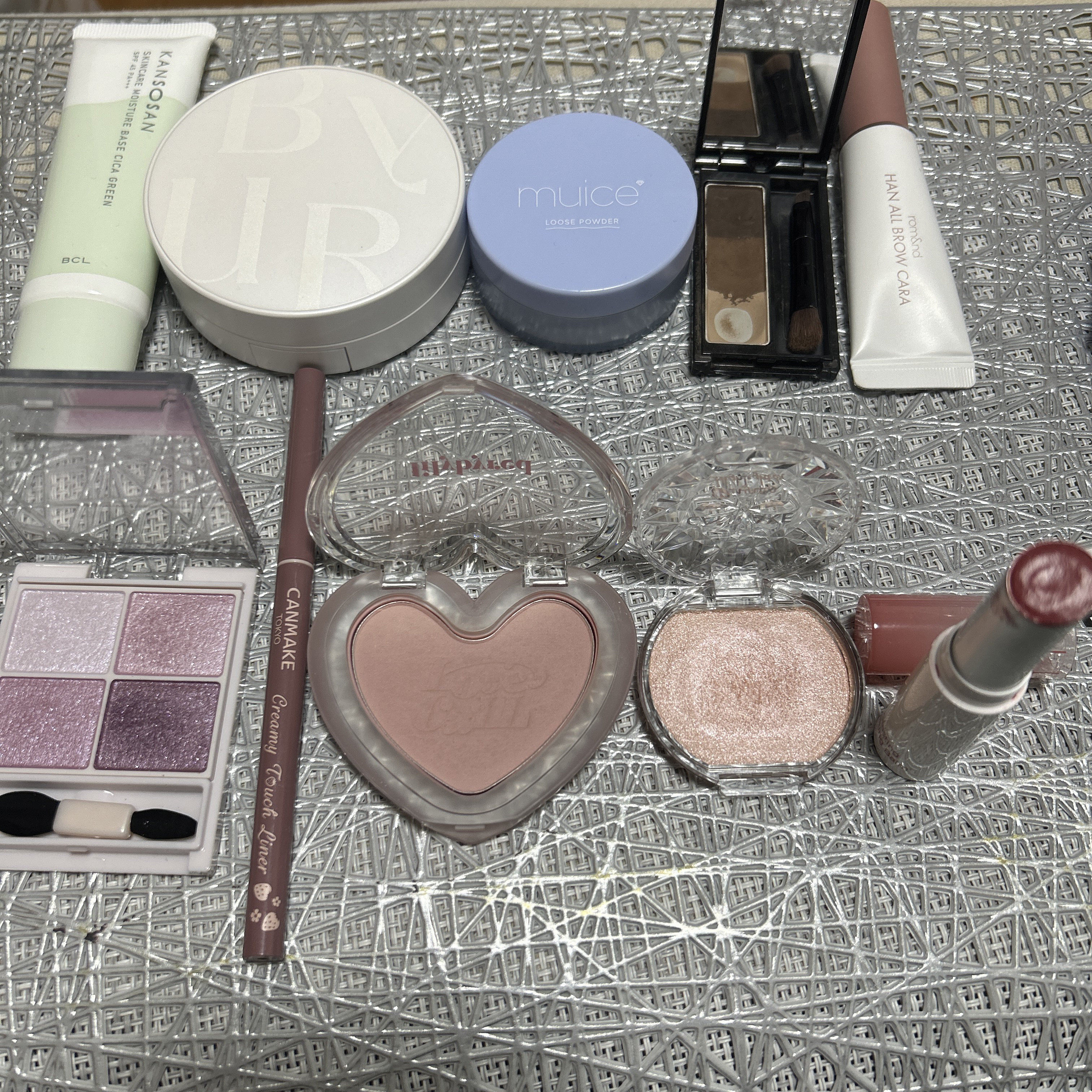 ケイト デザイニングアイブロウ3D/KATE/パウダーアイブロウを使ったクチコミ（2枚目）