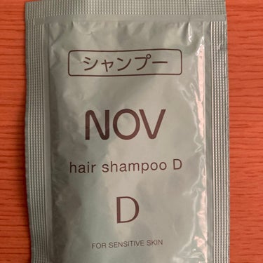 NOV ヘアシャンプー Dのクチコミ「【NOV　ヘアシャンプー D】

頭皮のアトピーを皮膚科で相談した時に
おすすめされたシャンプ.....」（1枚目）