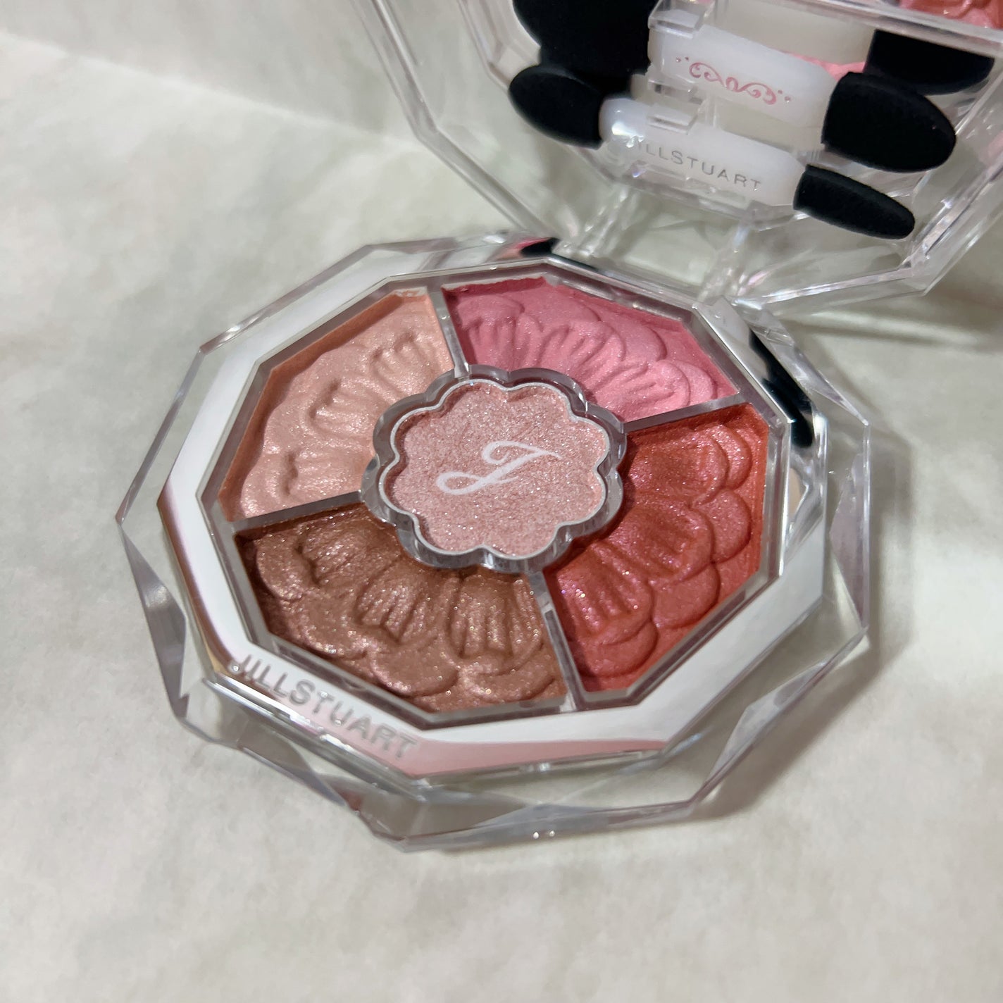 ジルスチュアート ブルームクチュール アイズ ジュエルドブーケ/JILL STUART/アイシャドウパレットを使ったクチコミ(2枚目)