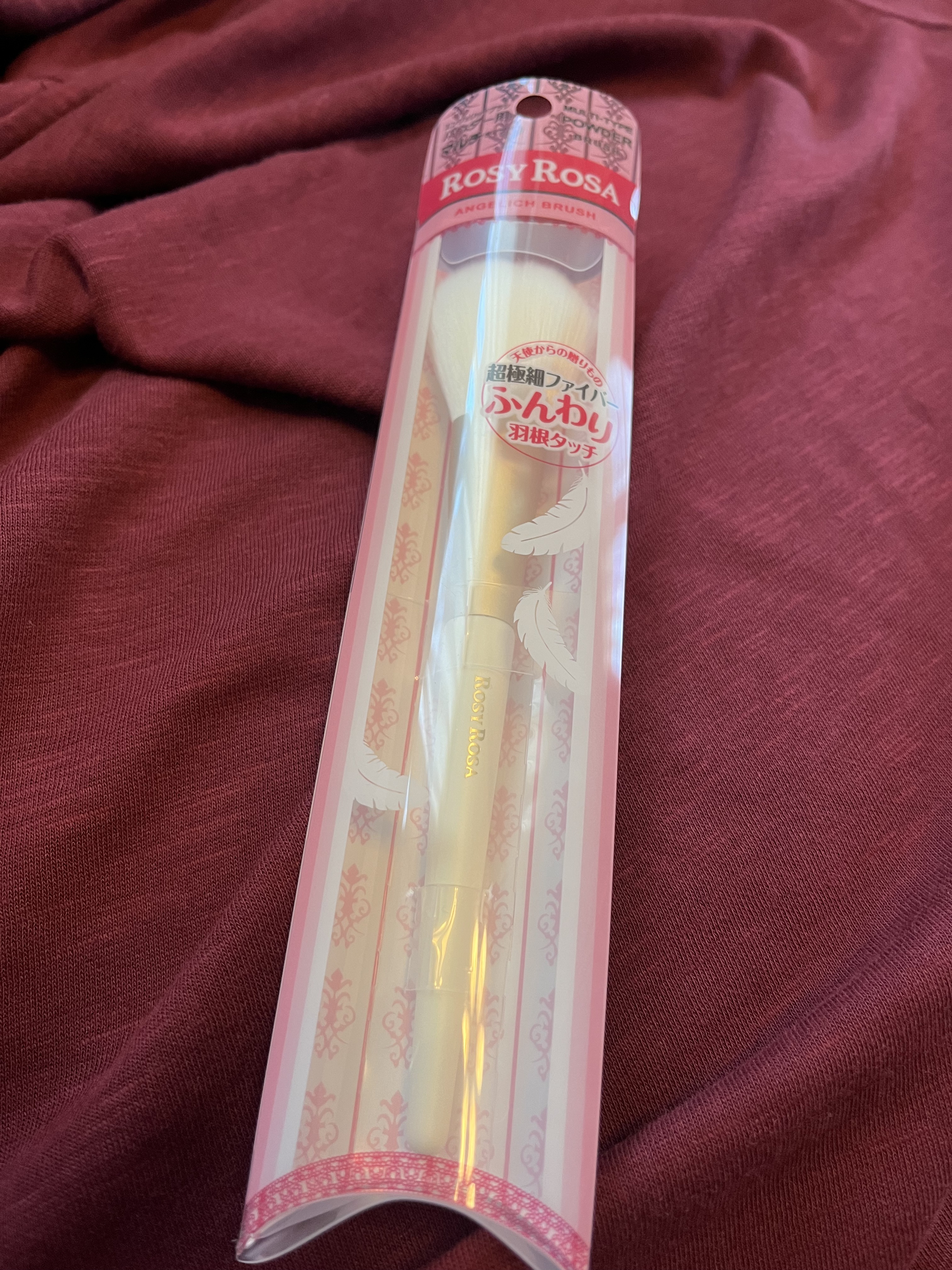   #予算5000円の推しコスメ  #今月のご機嫌コスメ  #毎日メイクにプラスワン 

愛してやまない#ロージーローザ 

今回初めて#エンジェリッチブラシ

買ってみた😚

ずっと使ってるチークブラシをそろそろ新しく変えたくて🙌

