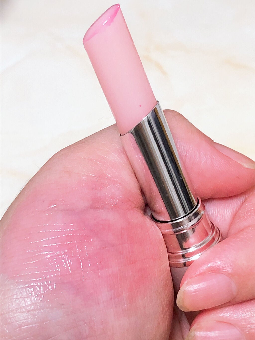 サクラヴェールリップ/パラドゥ/リップクリームを使ったクチコミ(2枚目)