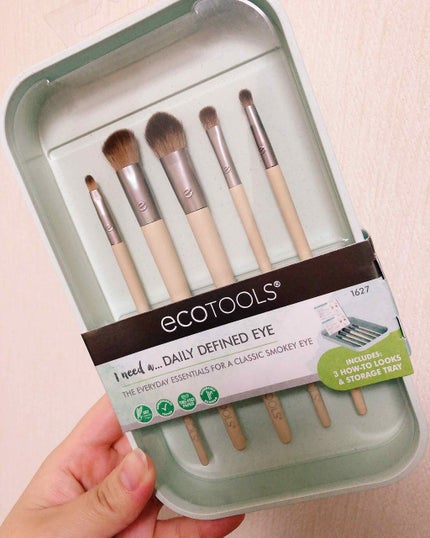 Daily Defined Eye Brush Set, 5 Piece Set & Storage Tray/EcoTools/メイクブラシを使ったクチコミ(1枚目)