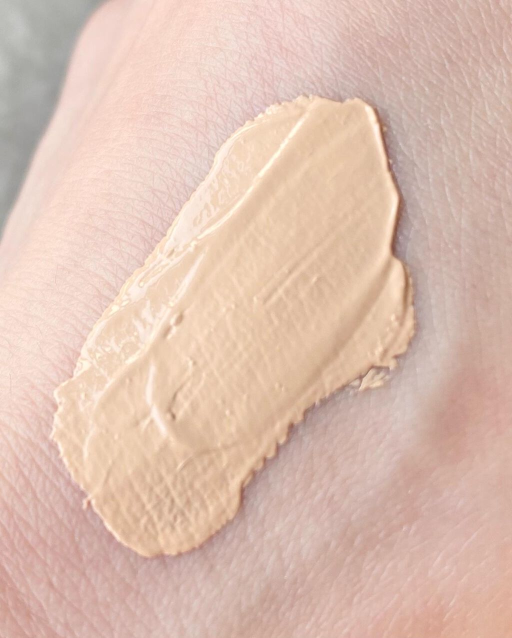 AYU on LIPS 「新BBエッセンス❣️✔️ディセンシア アヤナスリンクルO/L..」(3枚目)