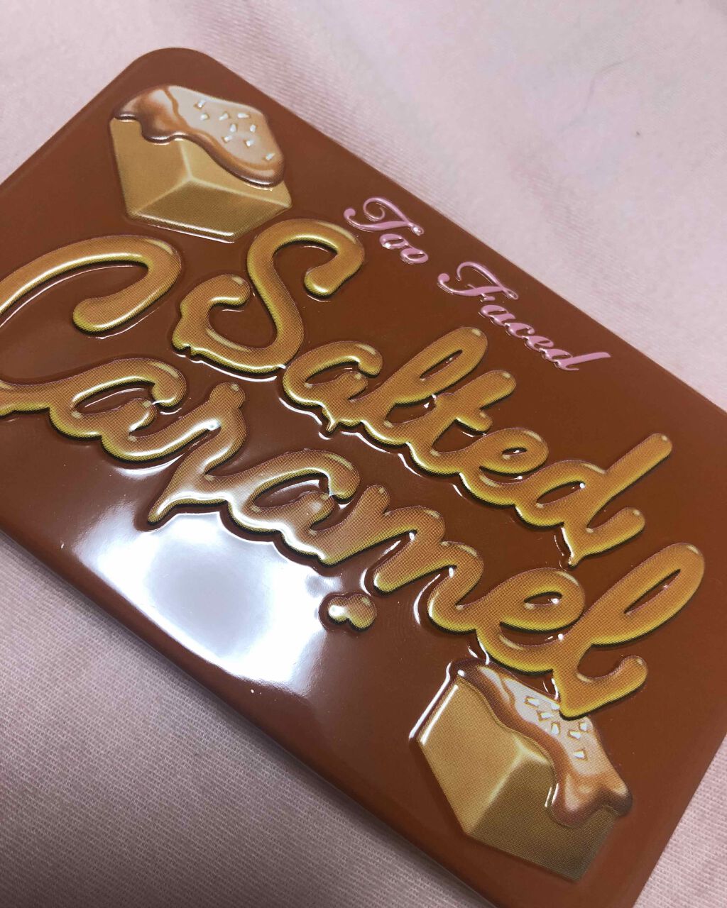 昨日買ったモノ！

色々買ったけど予約してた大本命！
トゥーフェイスド  ソルテッドキャラメル

手のひらサイズでコンパクトなのに8色も入ったパレット！
オレンジ好きには堪らない🍊
ブルベと分かってからオレンジ系封印してたけどこの可愛さは