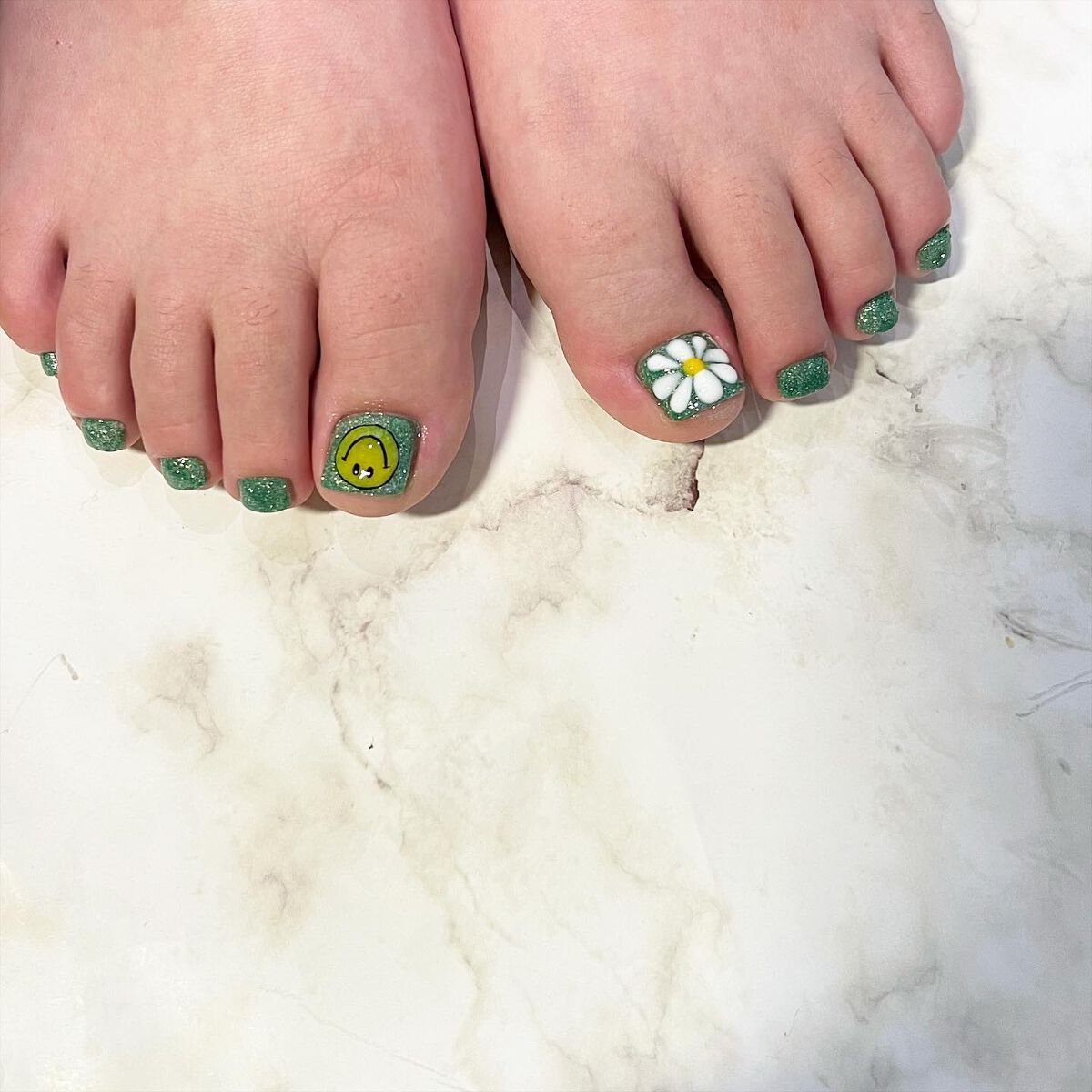 #キラキラネイル,#ネイル,#ニュアンスネイル,#スカルプネイル,#ジェルネイル,#ママネイル,#ギャルネイル,#大人ネイル,#派手ネイル,#やり放題ネイル,#城陽ネイル,#京都ネイル,#大阪ネイル,#奈良ネイルのネイルデザイン