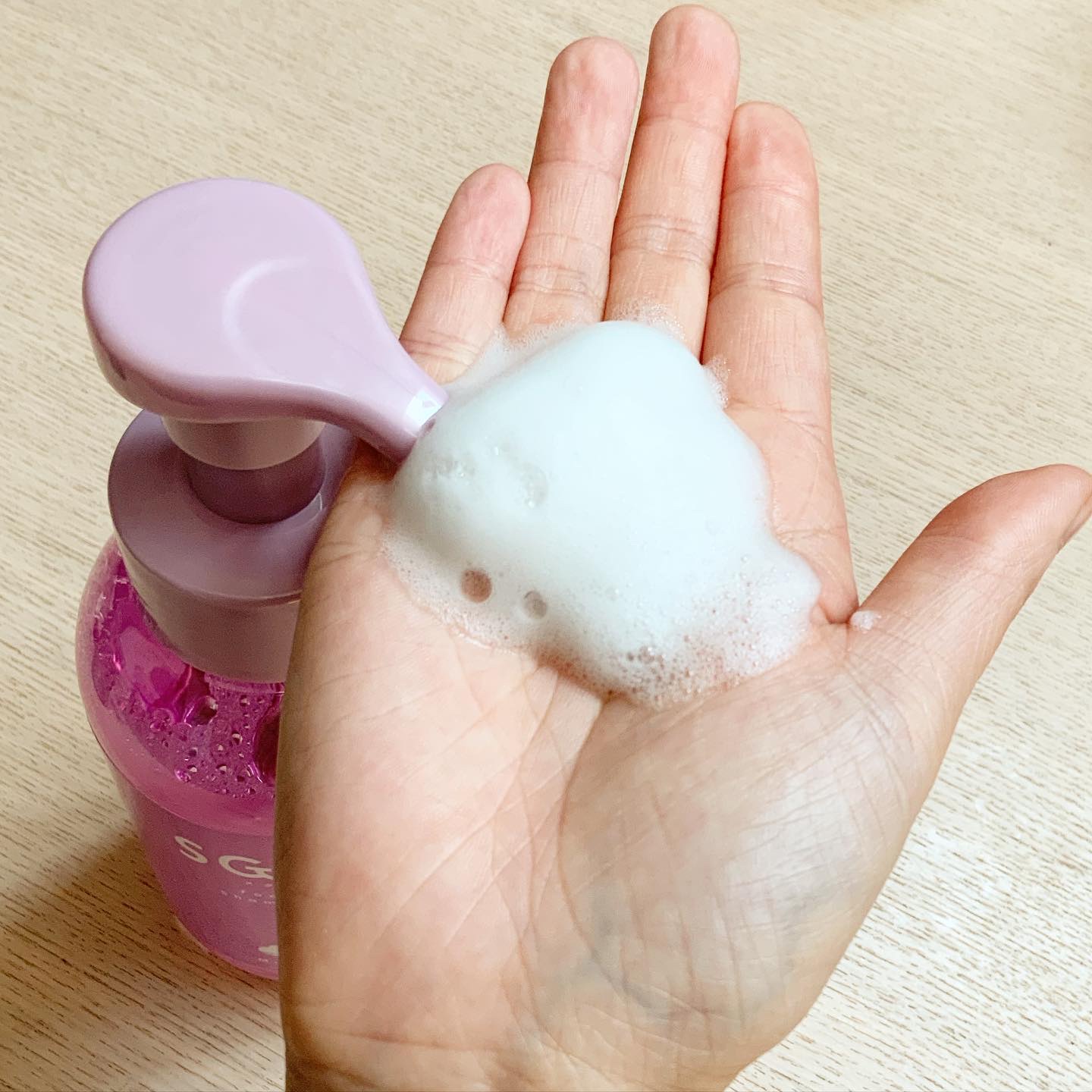 モイスト泡シャンプー〈フローラルムスクの香り〉 本体（480ｍL）/SGNI/市販シャンプーを使ったクチコミ（2枚目）