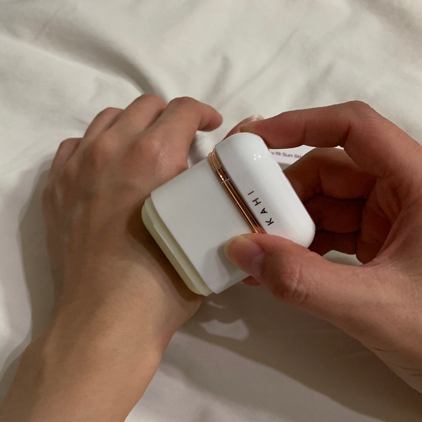 エアリーフィットサンスティック/KAHI/日焼け止めスティックを使ったクチコミ(3枚目)