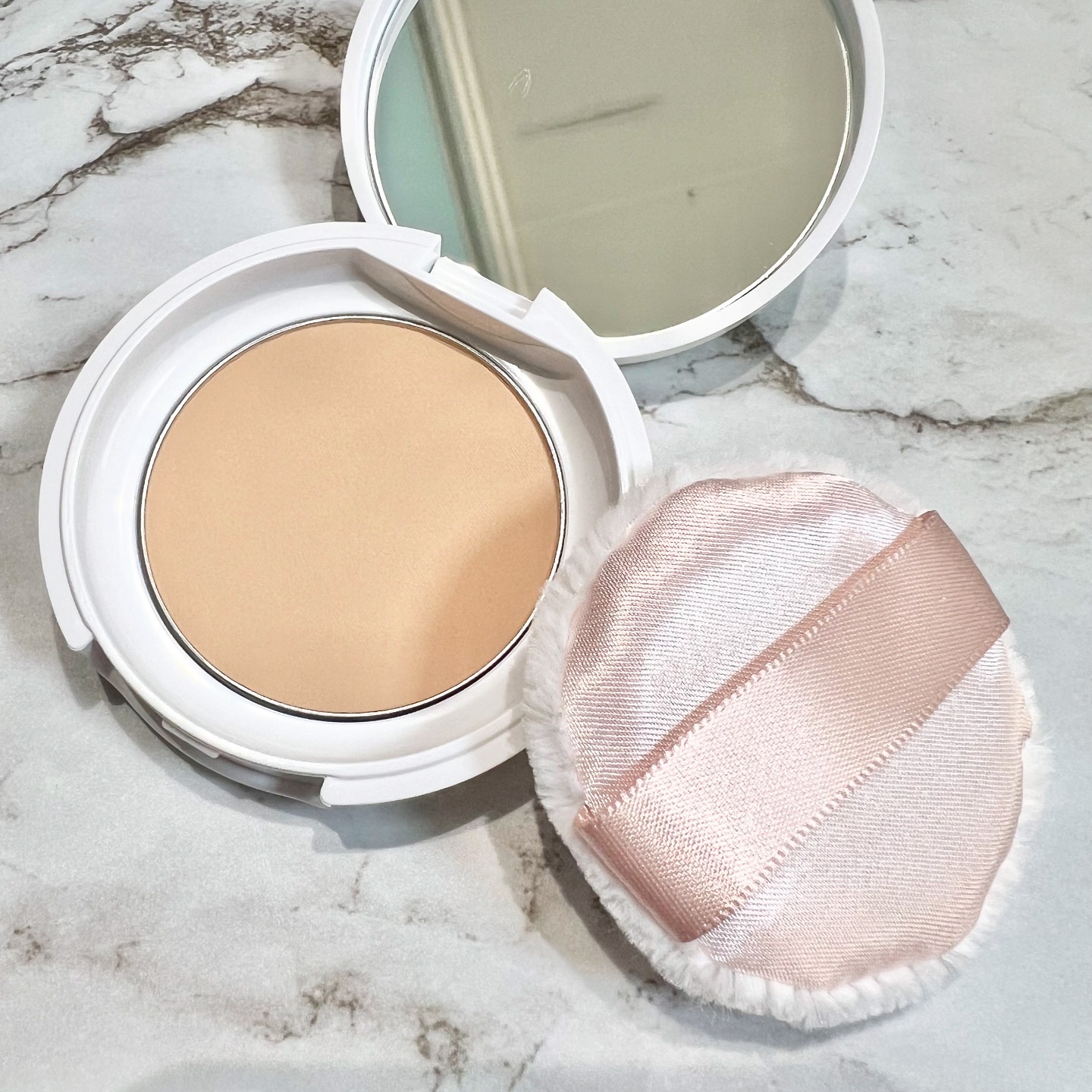 プレストパウダー C 10 ナチュラルオークル/ポイントマジックPRO/プレストパウダーを使ったクチコミ（2枚目）