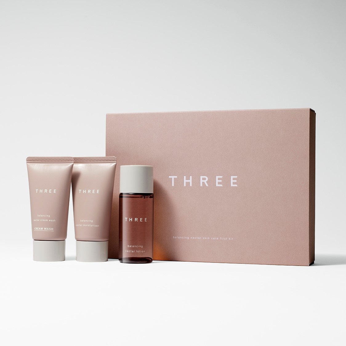 THREE THREE バランシングネクター スキンケア ファーストキット