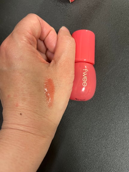 フィー 3Dボリューミンググロス/fwee/リップグロスを使ったクチコミ(2枚目)