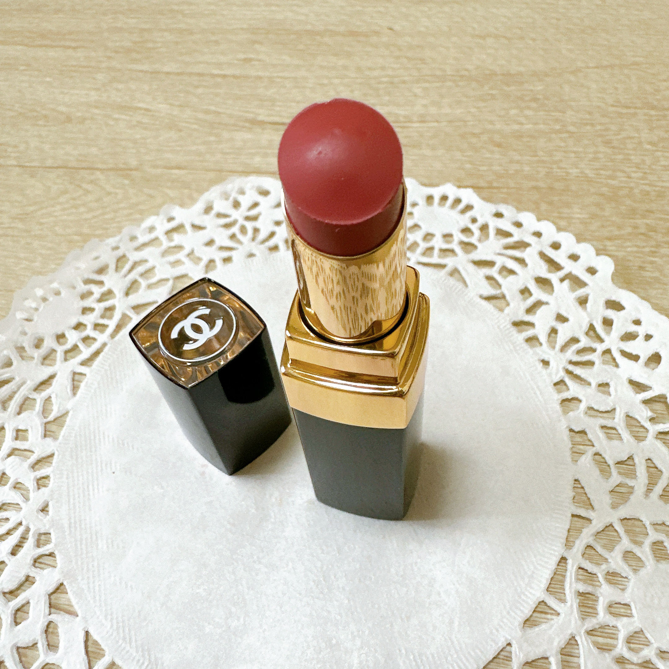 ルージュ ココ フラッシュ 90 ジュール/CHANEL/口紅を使ったクチコミ（3枚目）