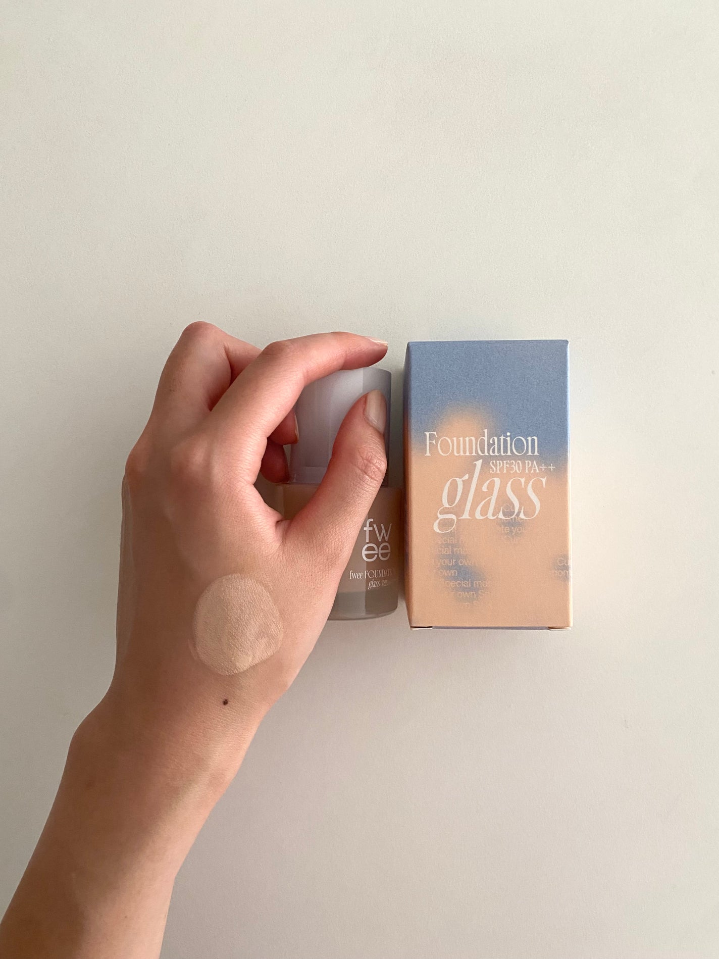 フィーファンデーションガラス/fwee/リキッドファンデーションを使ったクチコミ(1枚目)