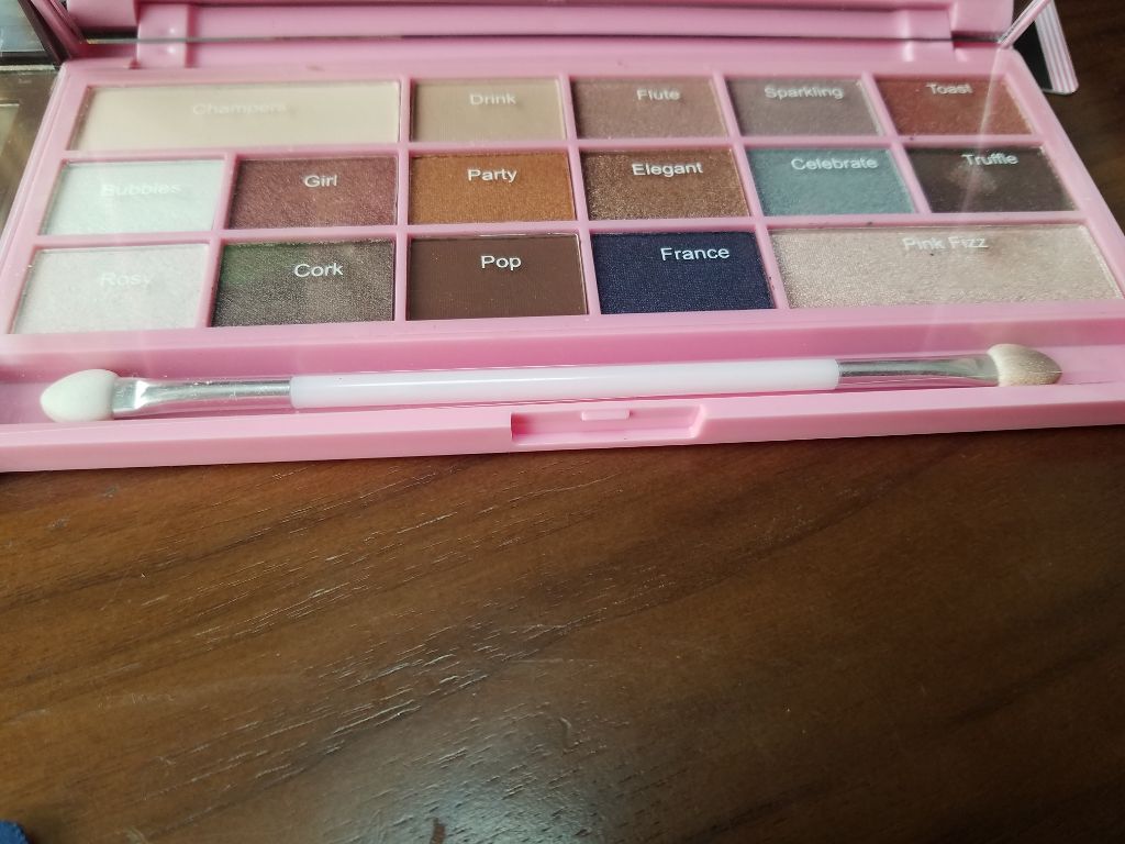 アイラブチョコレート/MAKEUP REVOLUTION/アイシャドウパレットを使ったクチコミ（3枚目）