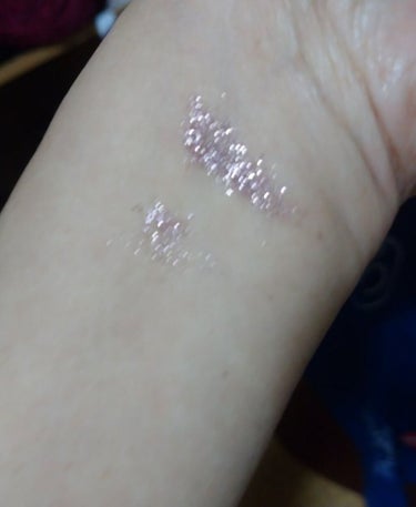 URGLAM　SPARKLE EYESHADOW/U R GLAM/シングルアイシャドウを使ったクチコミ（2枚目）