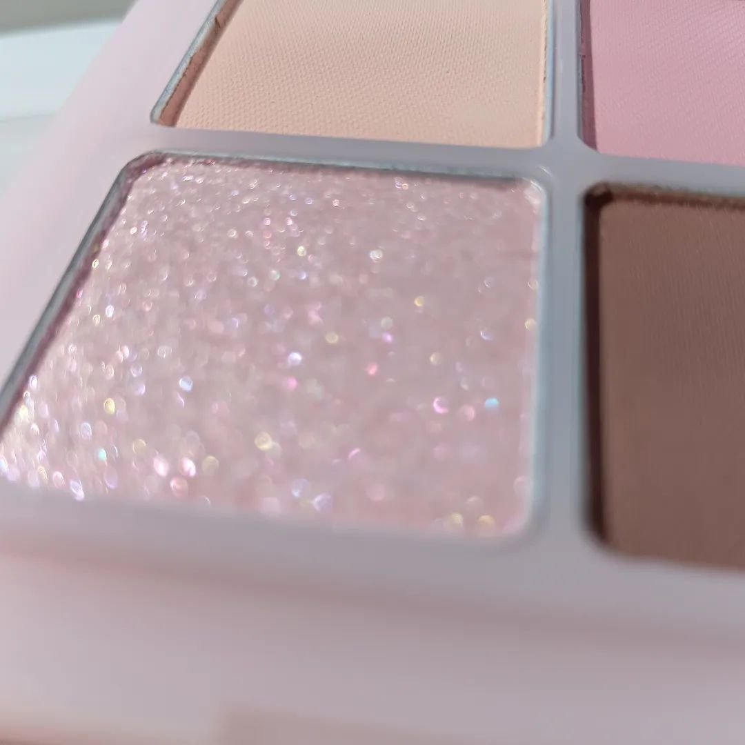 ベターザンアイズ ミルクシリーズ W03 ドライストロベリー/rom&nd/アイシャドウパレットを使ったクチコミ（3枚目）