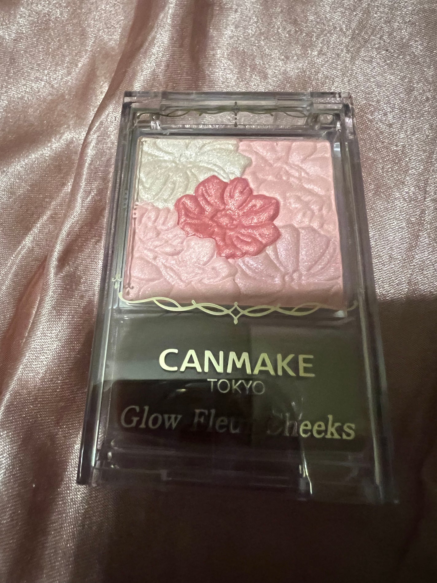 グロウフルールチークス/キャンメイク/パウダーチークを使ったクチコミ(1枚目)