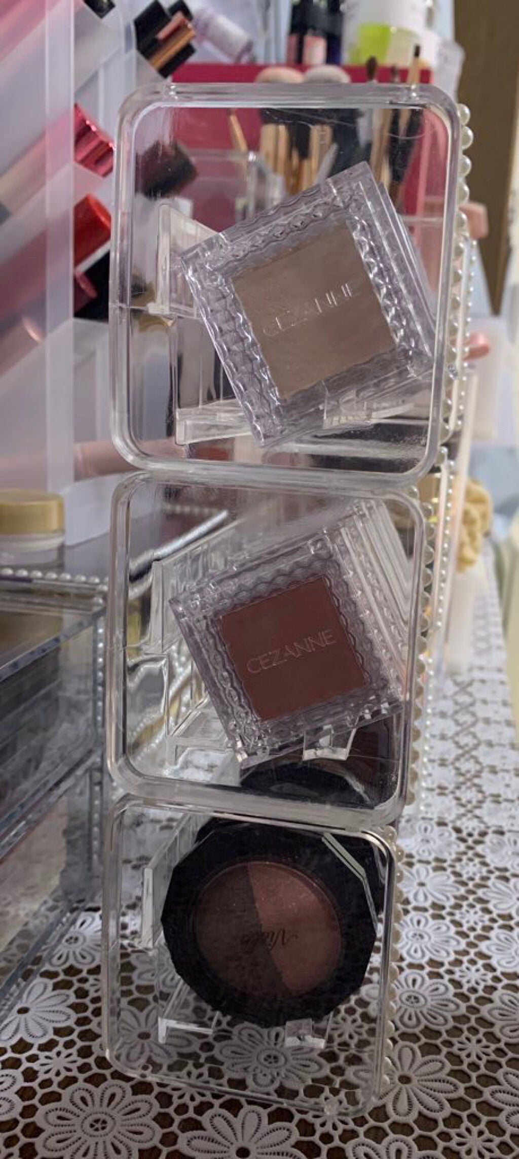 Ma*chan on LIPS 「単色アイシャドウかわいくて集めてる途中だけど、収納が意外と難し..」(1枚目)