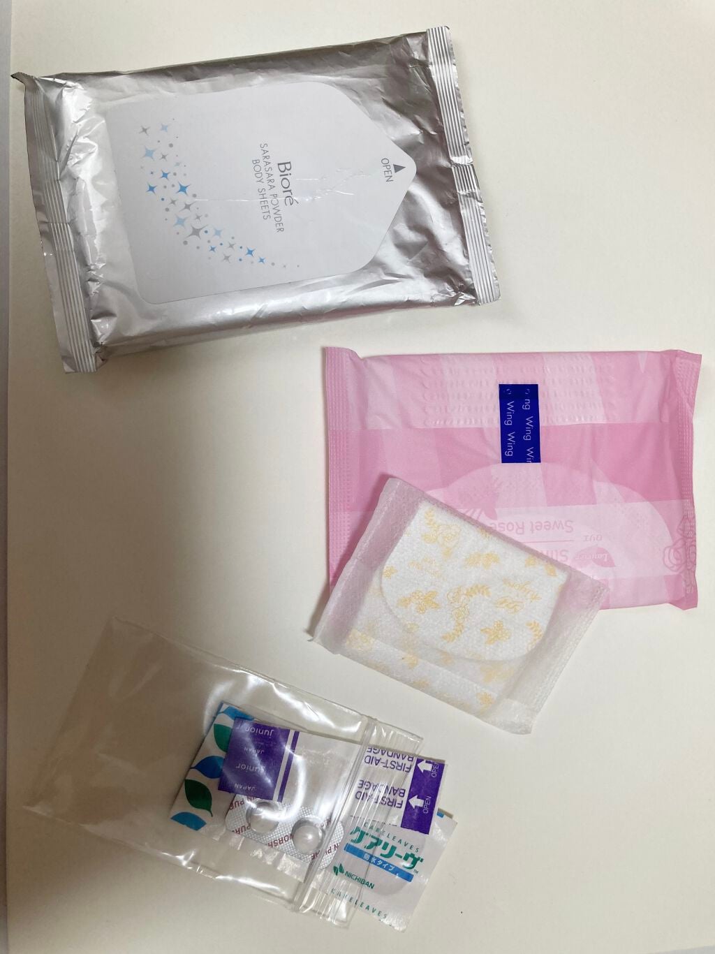 ビオレさらさらパウダーシート 薬用デオドラント 無香料 /ビオレ/ボディシートを使ったクチコミ(4枚目)