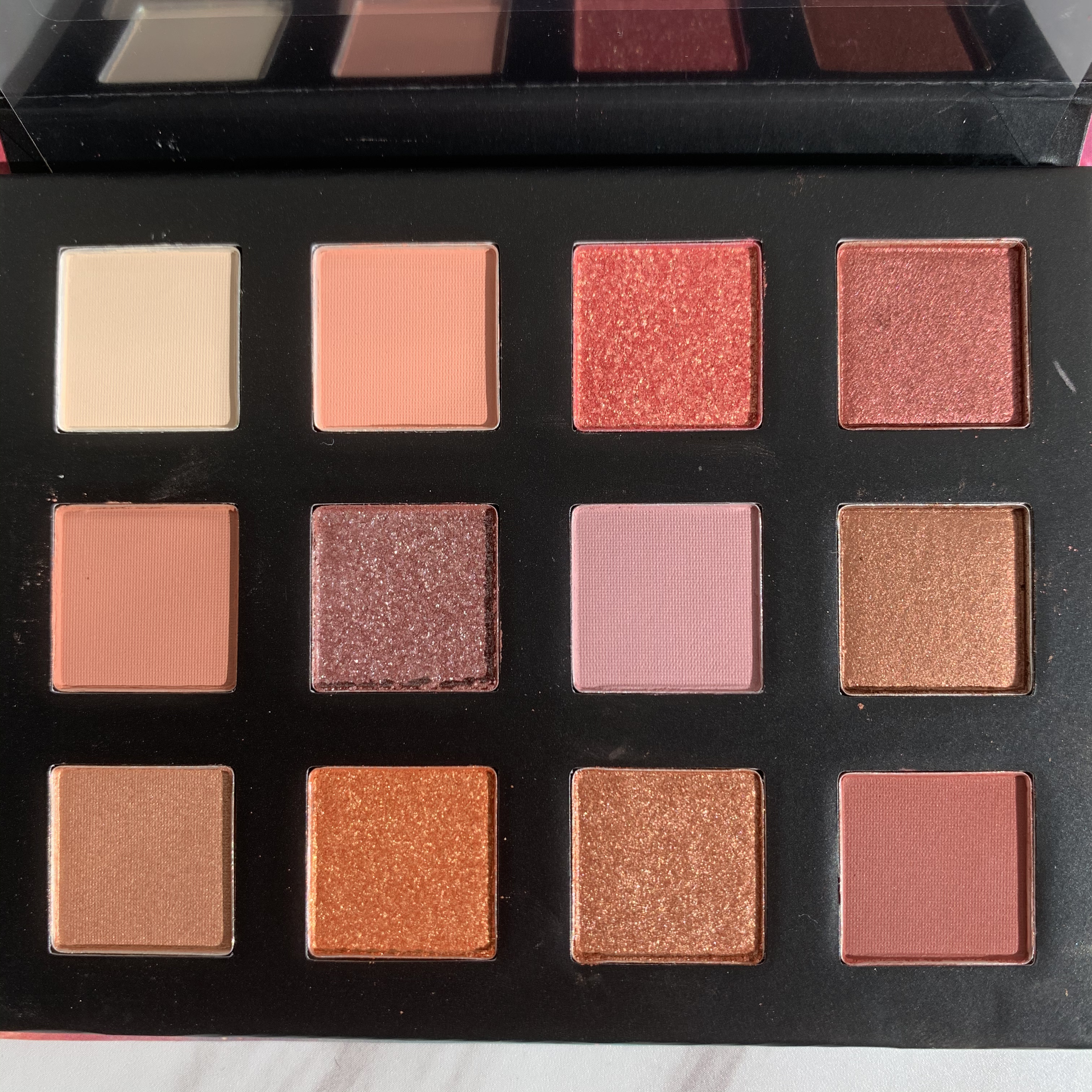 HEXZEスターライトファントム１２アイシャドウ０１/HEXZE（ヘックスゼ）/アイシャドウパレットを使ったクチコミ（2枚目）