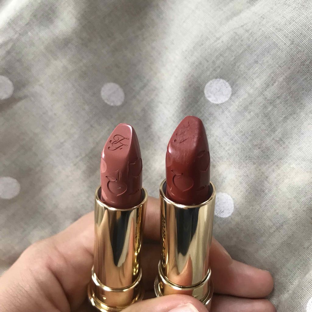 ジューシー マット ロングウェア リップスティック ディスローブド/Too Faced/口紅を使ったクチコミ（2枚目）