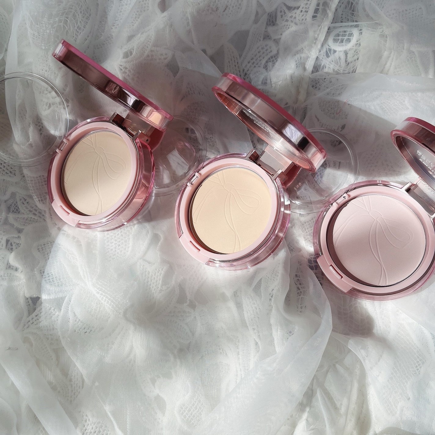 ザ・ブラーパウダーパクト/ABOUT TONE/プレストパウダーを使ったクチコミ(3枚目)