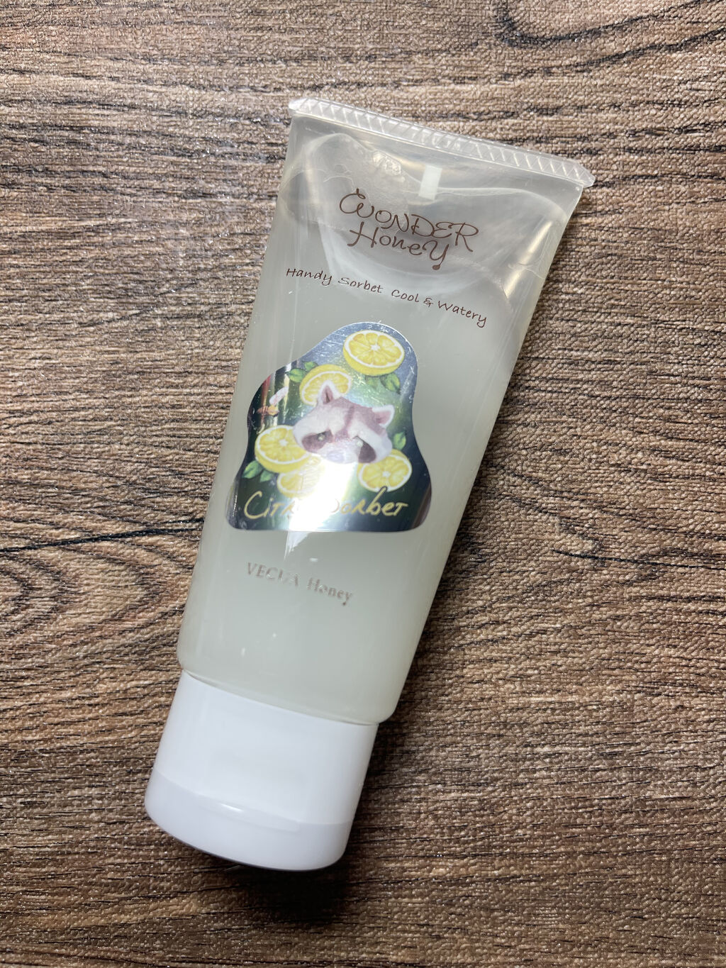 ワンダーハニー ひんやりハンディソルベ シトラスソルベ/VECUA Honey/ハンドクリームを使ったクチコミ（1枚目）