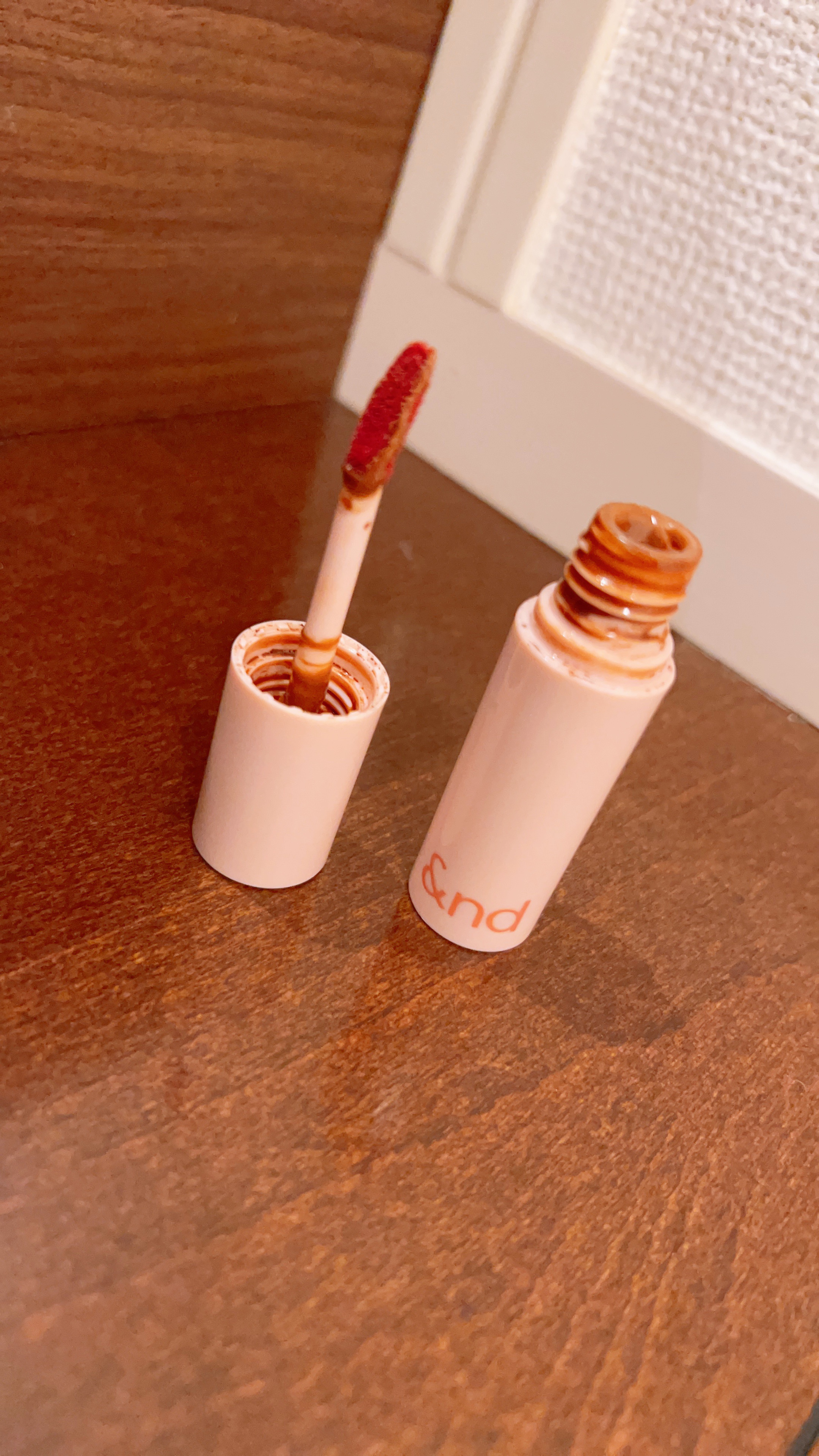 アンドバイロムアンド　グラッシーボムティント/&nd by rom&nd/リップティントを使ったクチコミ（1枚目）