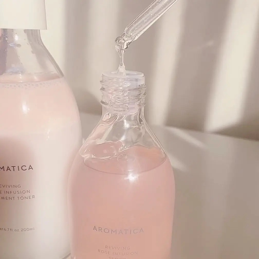 リバイビングローズインフュージョンセラム/AROMATICA/美容液を使ったクチコミ（3枚目）