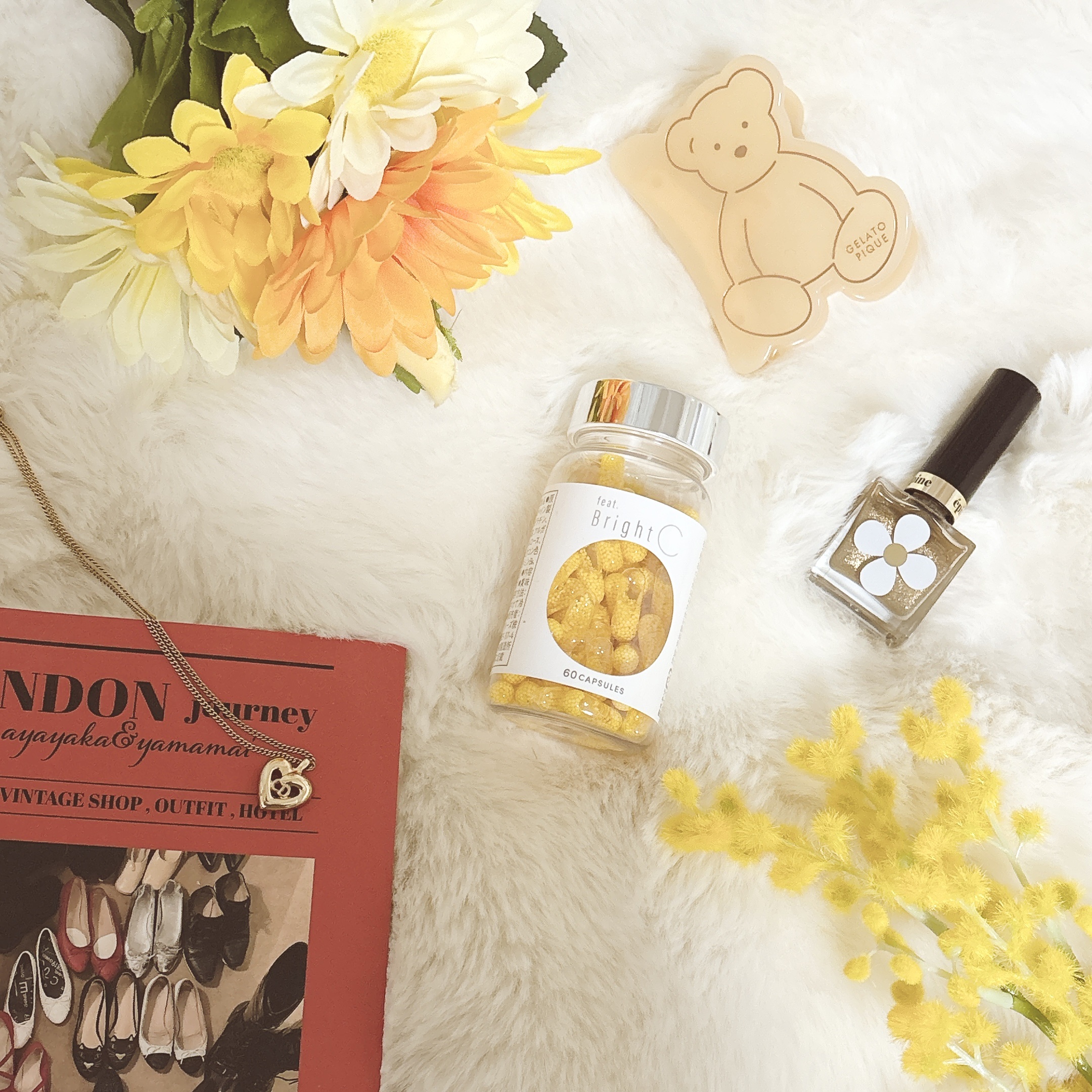 
ずっと気になってたビタミンサプリ飲み始めてみた
#インナーケアサプリ って大事だよね

これは飲む透明感ってほどで時間をかけて
じっくり溶ける多重構造のビタミンCビーズを
ぎゅっと詰め込んだカプセルなんだって

美容にも嬉しいアルガンオイ