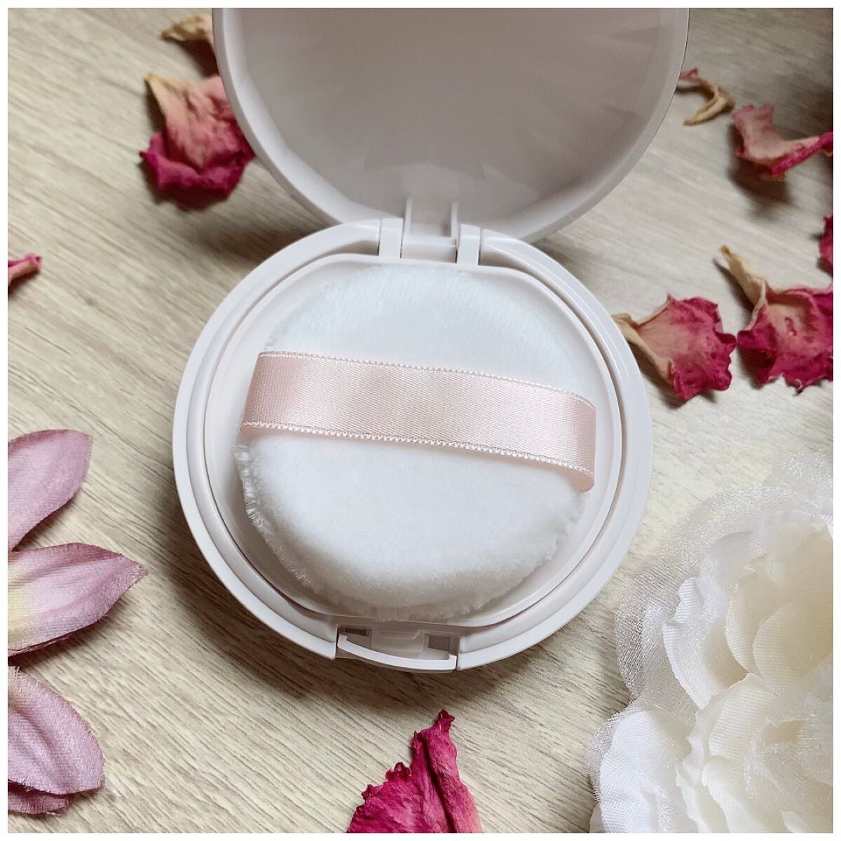 ベネフィーク リュクス フォルミングパクト/BENEFIQUE/パウダーファンデーションを使ったクチコミ(2枚目)