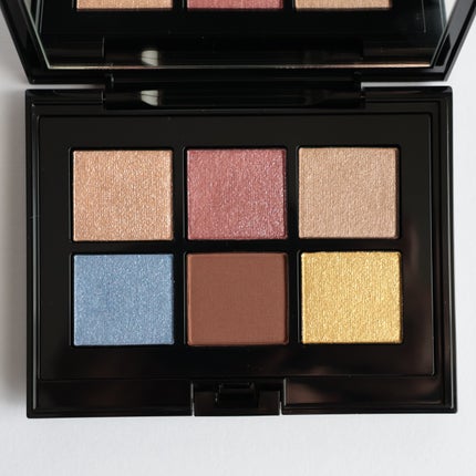 ADDICTION ホリデーアディクション アイシャドウパレット“アンノウンファミリア”のクチコミ「【コスメ購入品】
アディクションのホリデー❤️
ADDICTION
Eyeshadow.....」(2枚目)