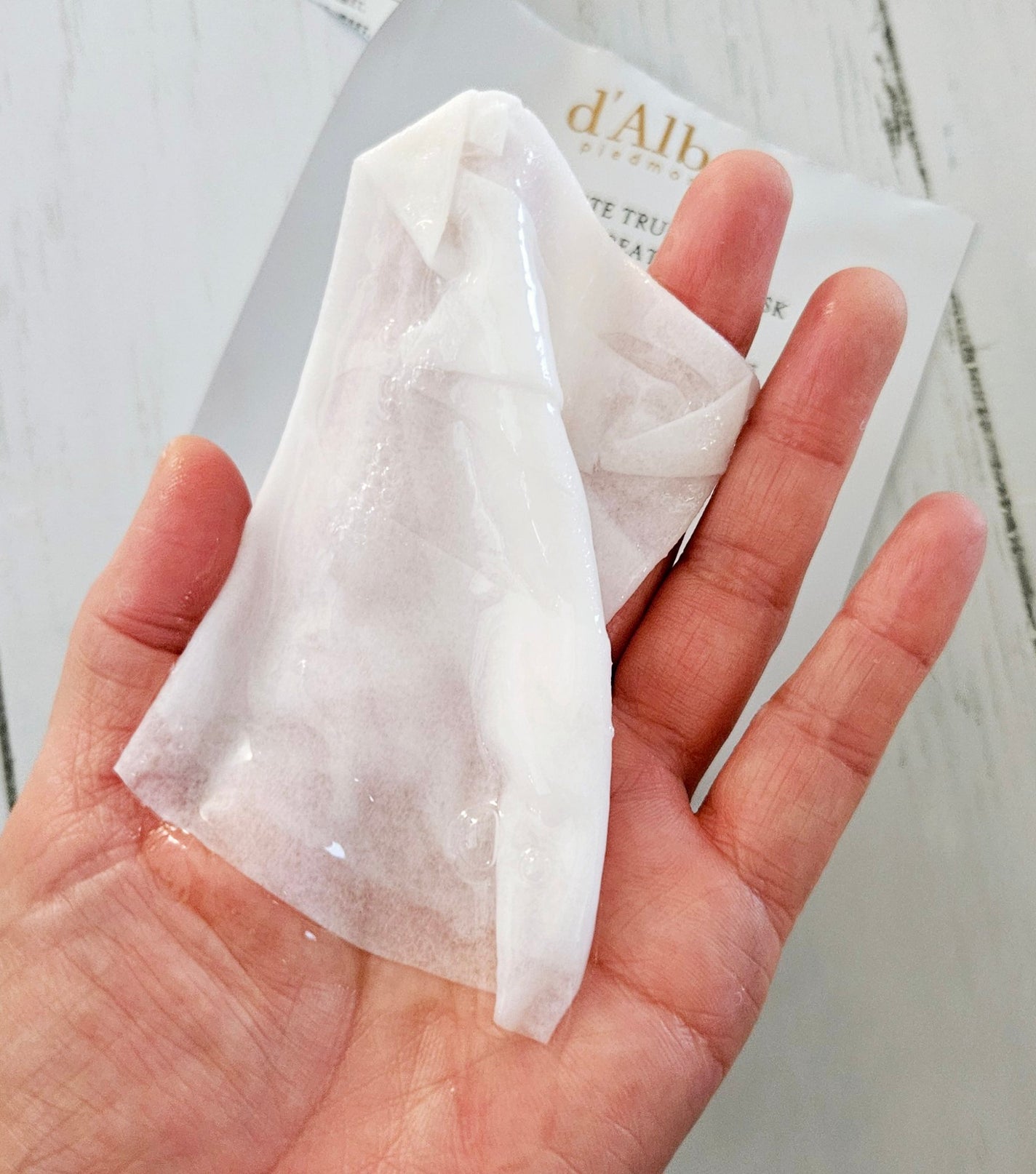 ホワイトトリュフナリシングトリートメントマスク/ダルバ/シートマスク・パックを使ったクチコミ(3枚目)