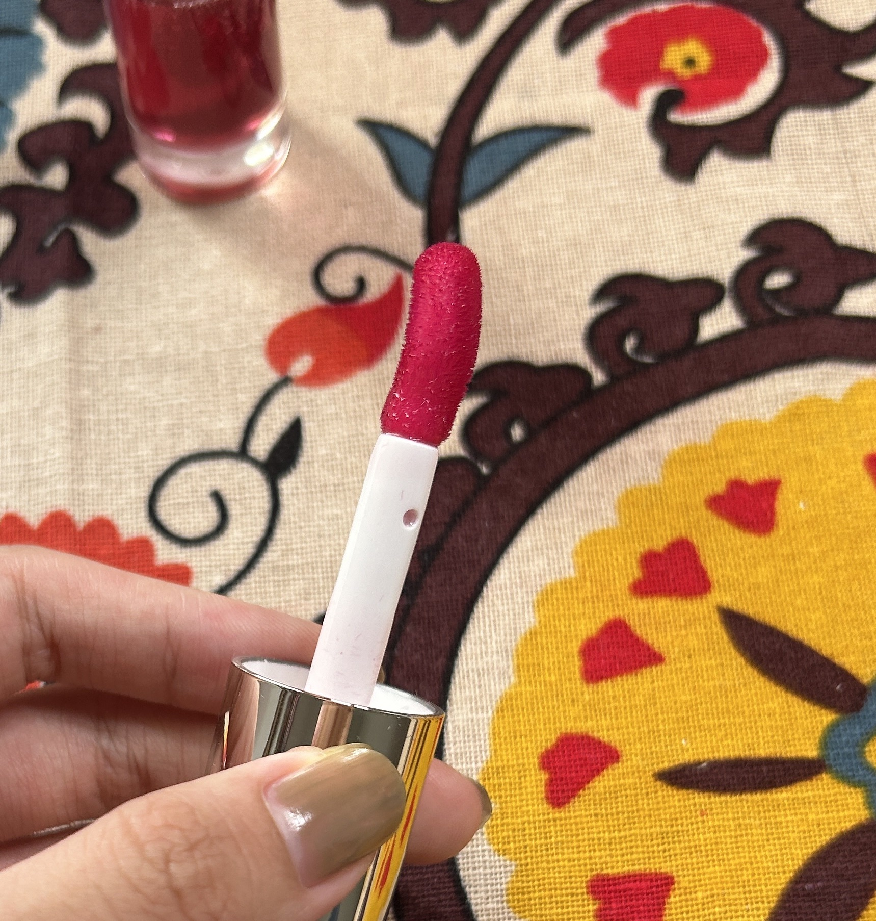 リップコンフォートオイル 02 ラズベリー/CLARINS/リップグロスを使ったクチコミ（2枚目）