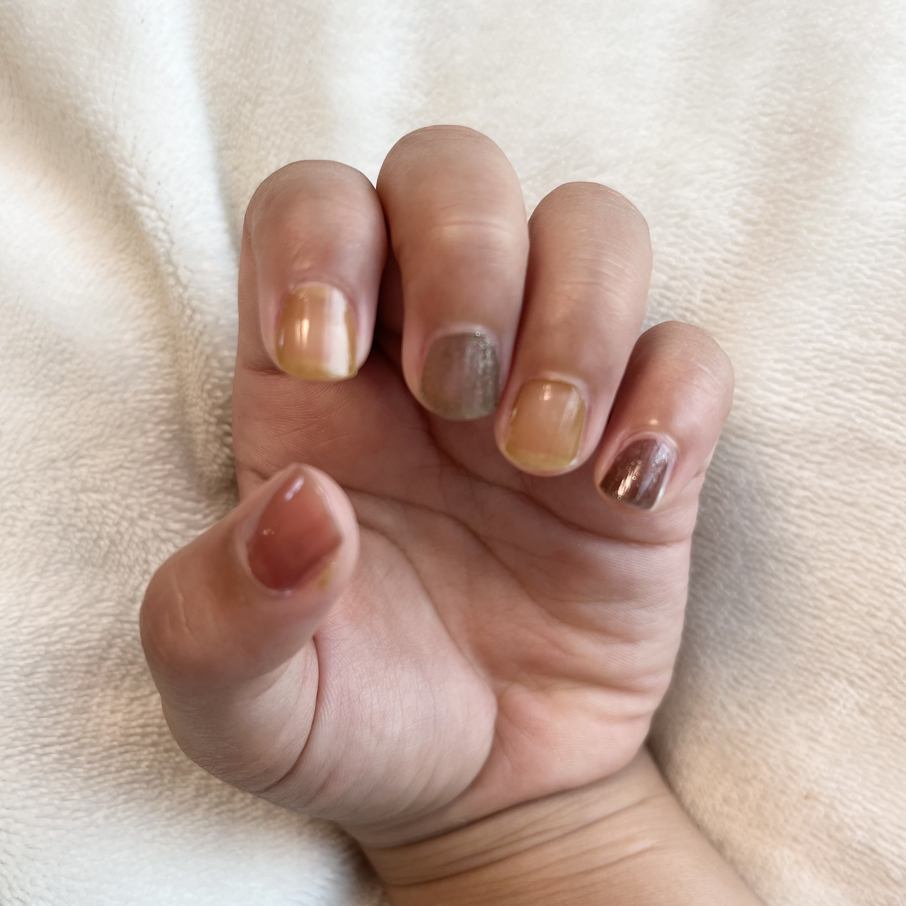 カラフルネイルズ/キャンメイク/マニキュアを使ったクチコミ（2枚目）