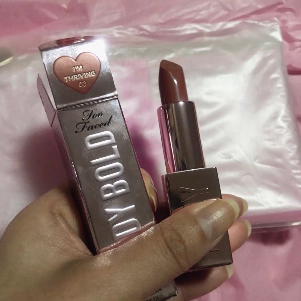 ダイヤモンドライト ハイライター ブラシ/Too Faced/メイクブラシを使ったクチコミ(2枚目)