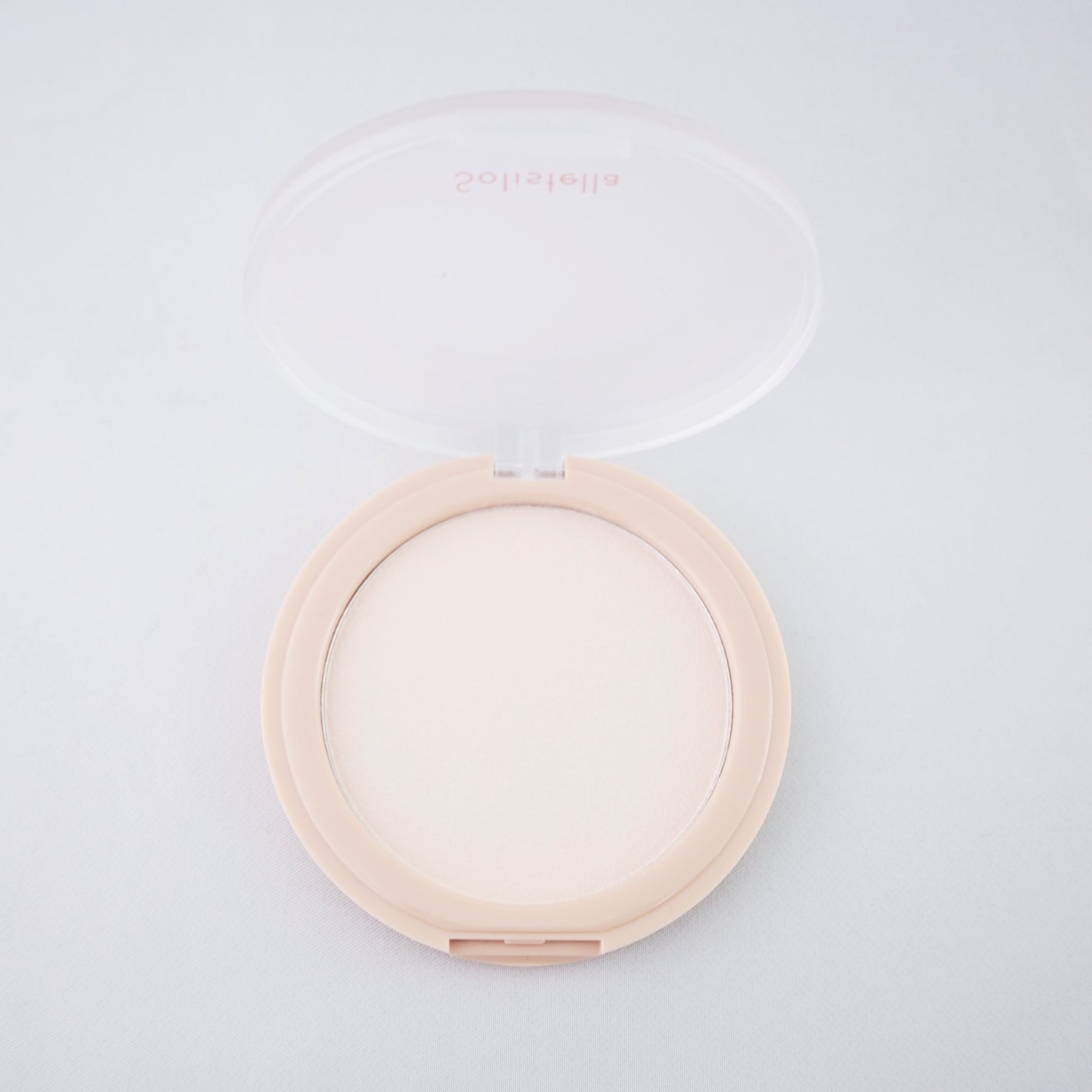 Solistella フェイスパウダー ベージュパール