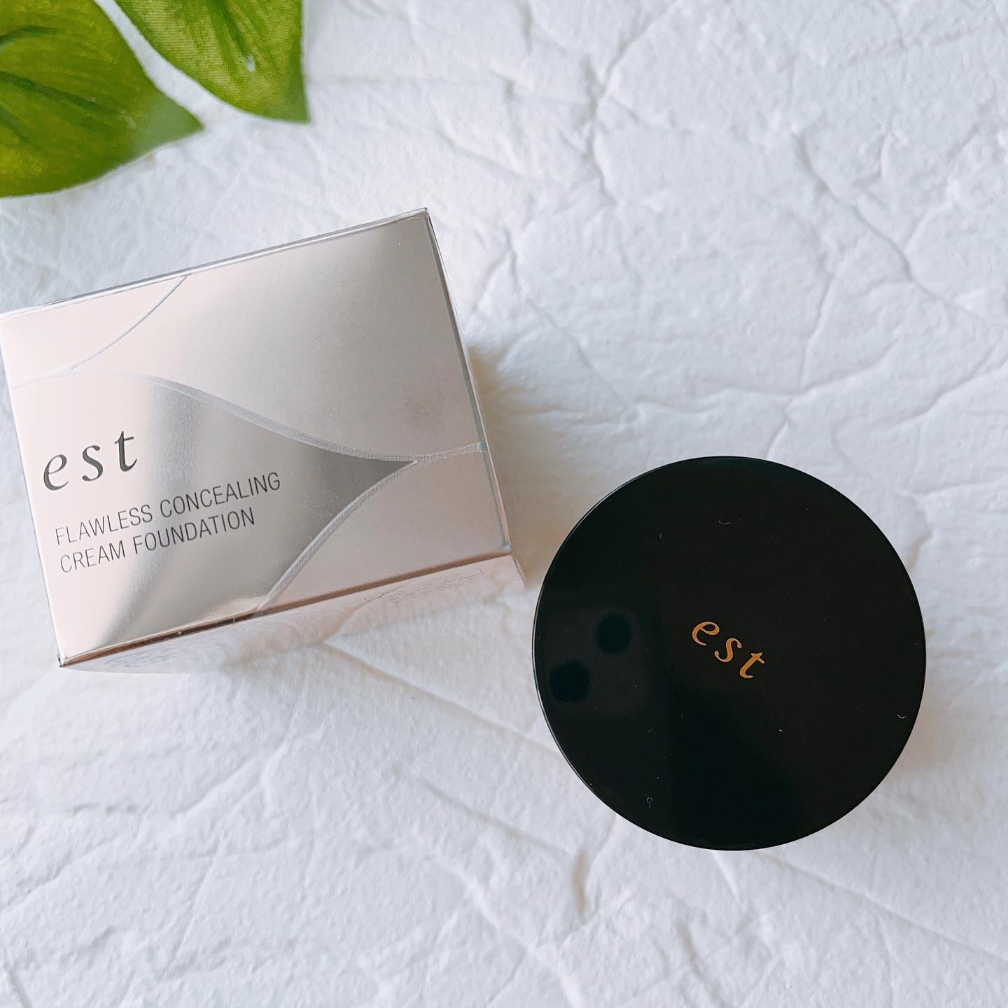 エスト フローレス コンシーリング クリームファンデーション OC202 オークル/est/クリーム・エマルジョンファンデーションを使ったクチコミ（1枚目）